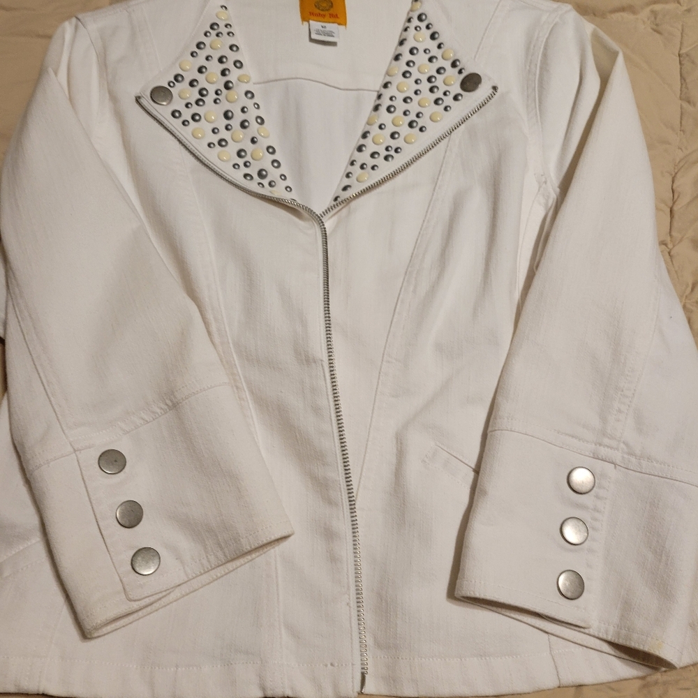 Ruby Rd. Woman's Studded White Jean jacket Blazer two sizes available 12 and 10 - Picture 16 of 16